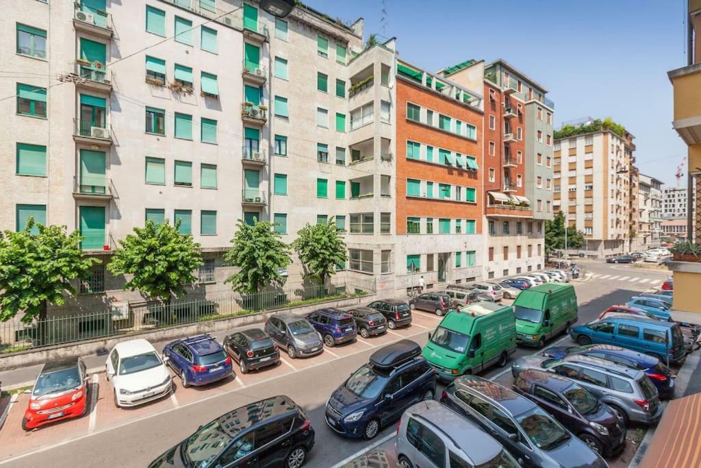 Spacious And New Apt In Citta Studi Милан Экстерьер фото